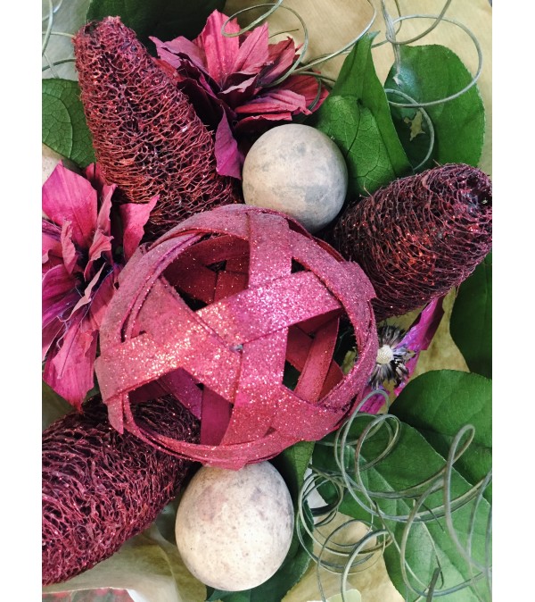 Darling Dried Bouquet (Winter Sparkle Red)
