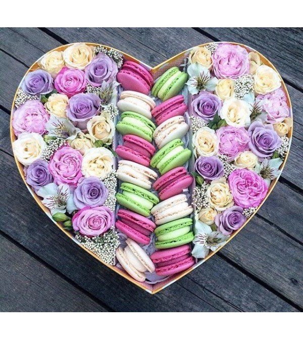 Sweet macarons