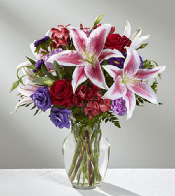 The FTD Stunning Beauty Bouquet