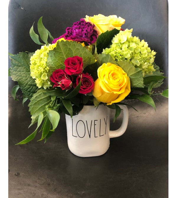 Rae Dunn Mug Arrangemet