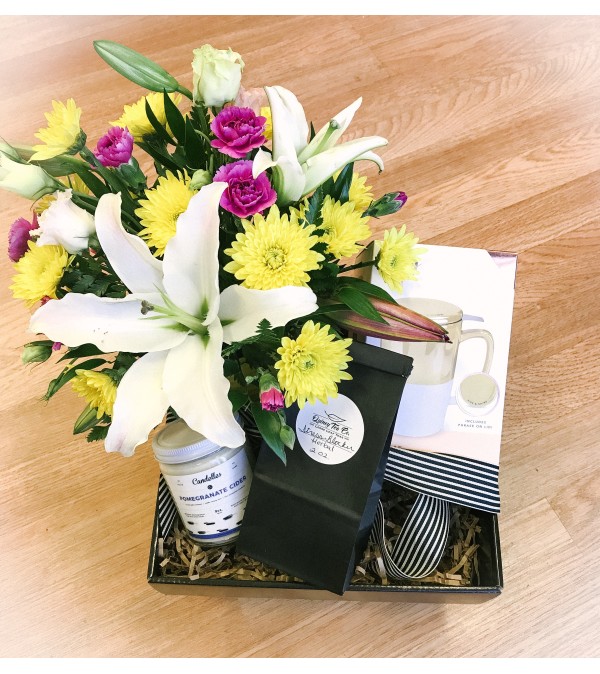 Flowers and Tea Gift Collection