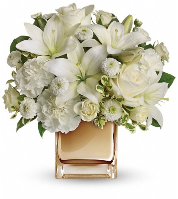 Starlit Kisses by Teleflora