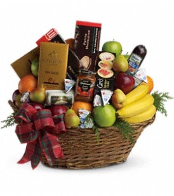 Teleflora The Ultimate Christmas Basket