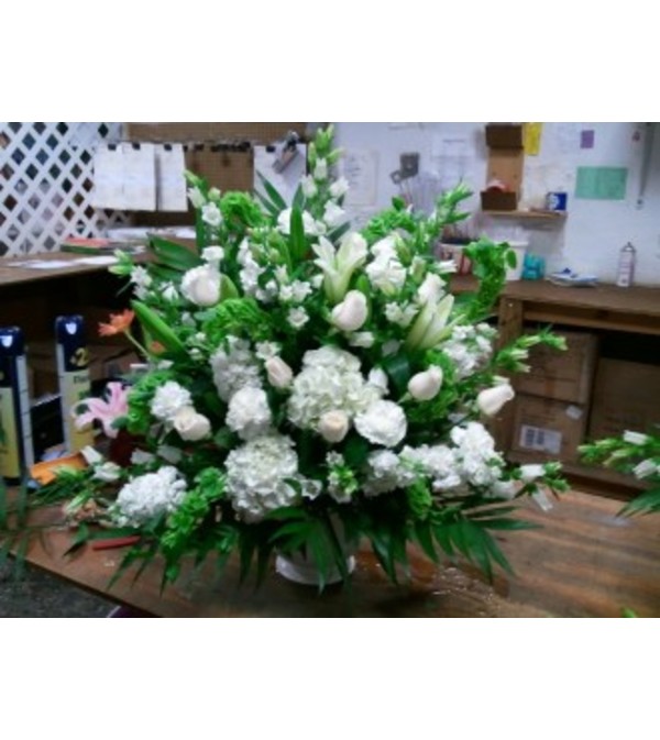 SHOWY FUNERAL BASKET-WHITE