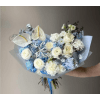 #44 Raya bouquet - Premium. An arrangement by Blossy Flowers.