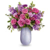 Vivi Bouquet - Deluxe. An arrangement by Serrano Flowers.