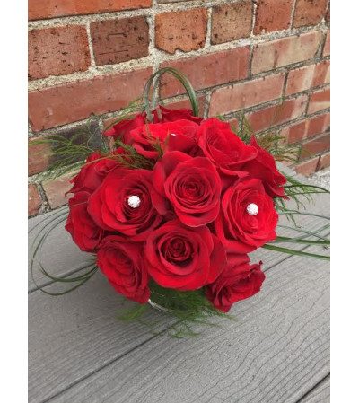 ROMANTIC ELEGANCE ROMANTIC ELEGANCE