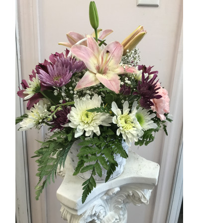 Mixed Flowers with Lilies Mixed Flowers with Lilies