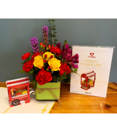 JUST BECAUSE LovePop Card with an Arrangement JUST BECAUSE LovePop Card with an Arrangement