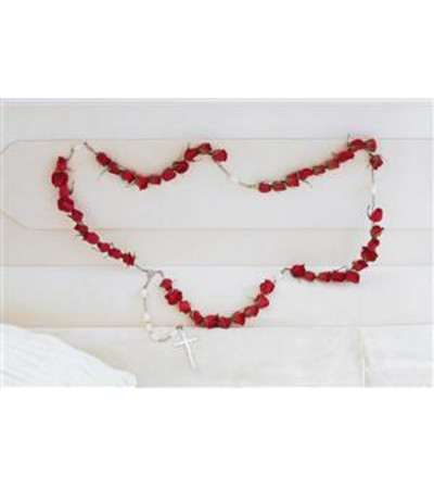 ROSARY OF 50 SMALL ROSES ROSARY OF 50 SMALL ROSES