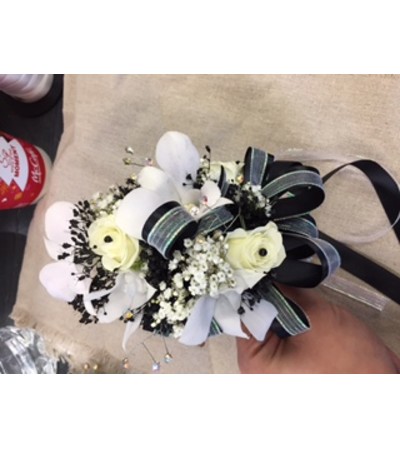 white and black corsage and boutonniere 1 white and black corsage and boutonniere 1