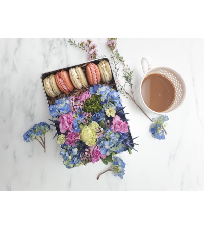 Bloom Box with Sugar by Tracy Macarons Bloom Box with Sugar by Tracy Macarons