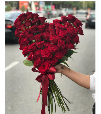 Heart shape roses Heart shape roses