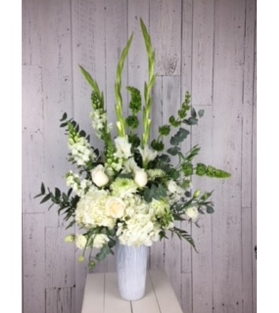 White Flower Bouquet With White Roses White Flower Bouquet With White Roses