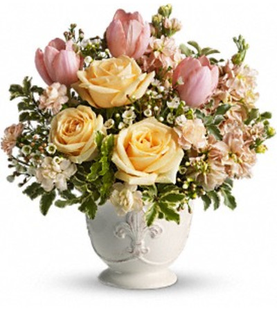 Peaches and Dreams Centerpiece Peaches and Dreams Centerpiece
