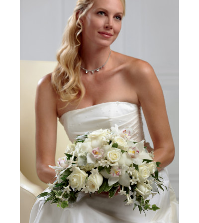 The FTD® White on White™ Bouquet The FTD® White on White™ Bouquet