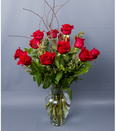 Floral Art's Red Rose Vase Floral Art's Red Rose Vase
