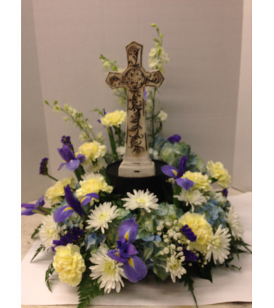 Merritt's Tabletop wreath with Cross Merritt's Tabletop wreath with Cross
