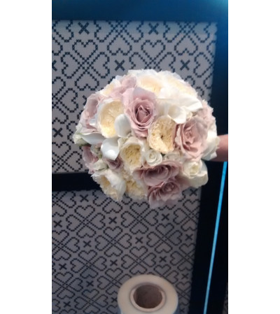 Callas & Garden Roses Callas & Garden Roses