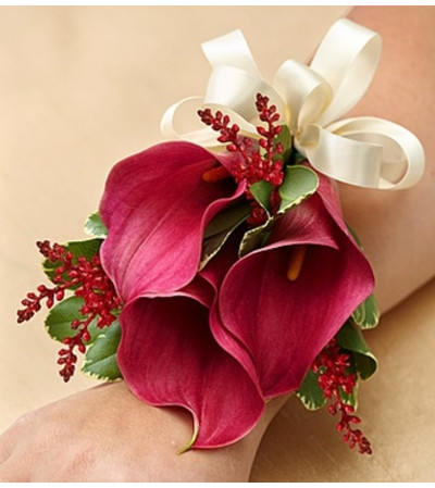 Vineyard Wedding Corsage - Mini Calla Lilies Vineyard Wedding Corsage - Mini Calla Lilies