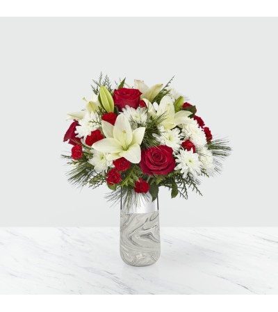 The FTD® Dreaming™ Bouquet The FTD® Dreaming™ Bouquet