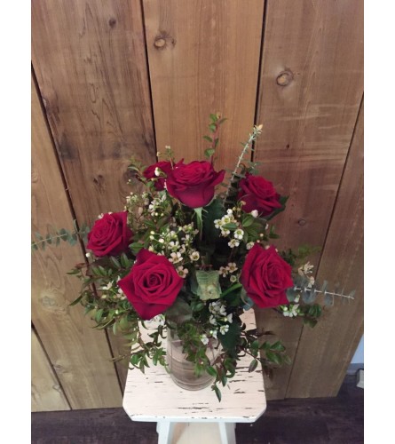 6 Red Roses Arranged