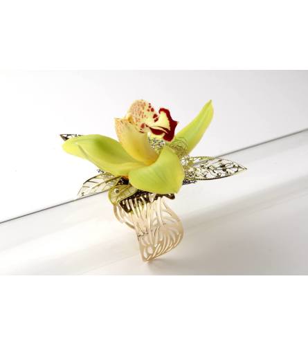 Deluxe Sparkle Corsage 107