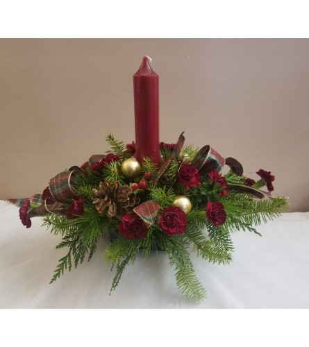 Christmas Glow. An arrangement by Julie's Artistic Rose.