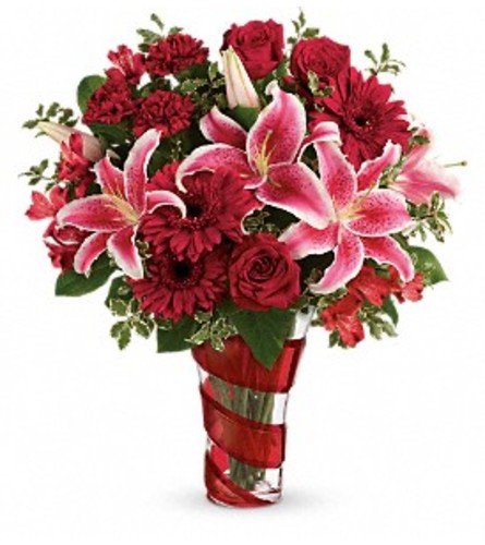 Teleflora's Swirling Desire Bouquet