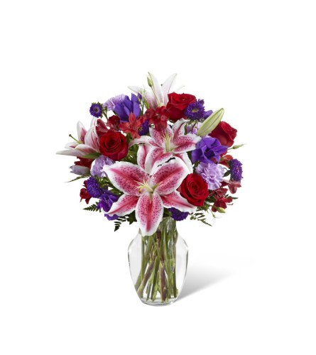 Stunning Beauty™ Bouquet by FTD®