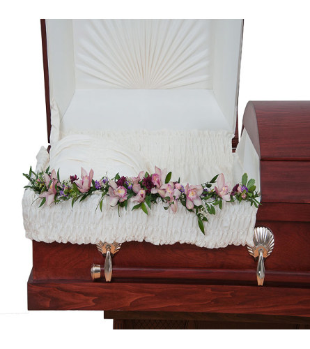 Forever Cherished Garland DW