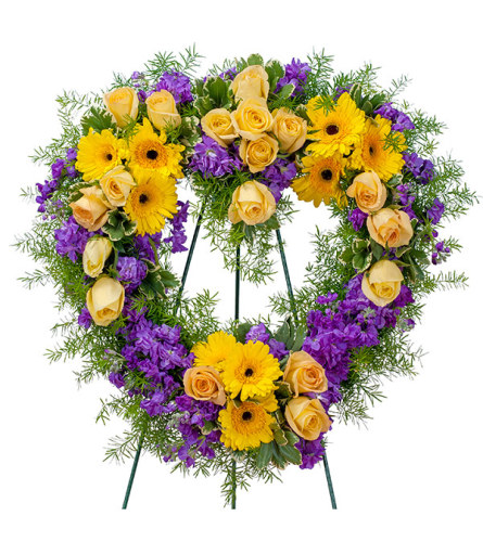 Vivid Memories Heart Standing Wreath DW
