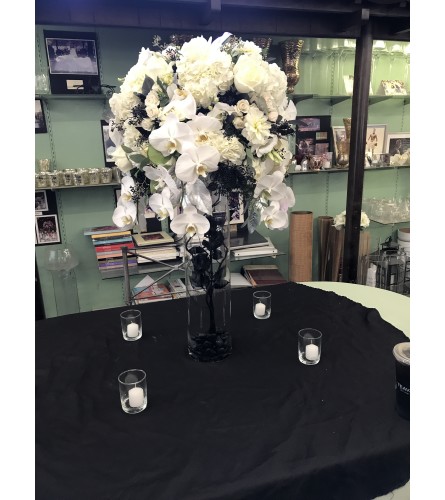 white and black elegant center piece