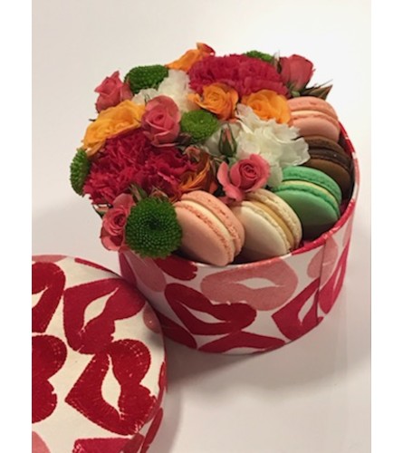 Macaroon and Flower Box