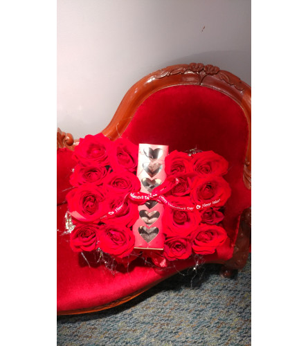 Valentine box of red roses with Chocolates