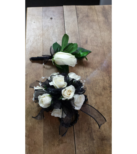 Keda Boutonniere