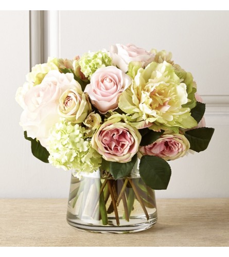 There is beauty in spring - Deluxe. An arrangement by Seasons Change Designs.
