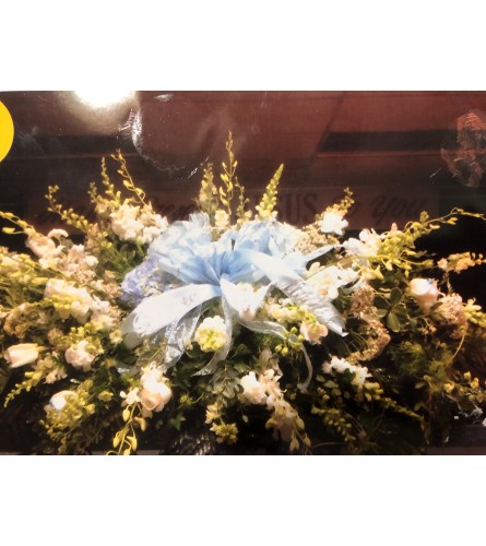 Sympathy Overhead Collection #10 - Deluxe. An arrangement by Seasons Change Designs.