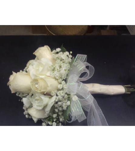 HAND TIED BOUQUET OF ROSES