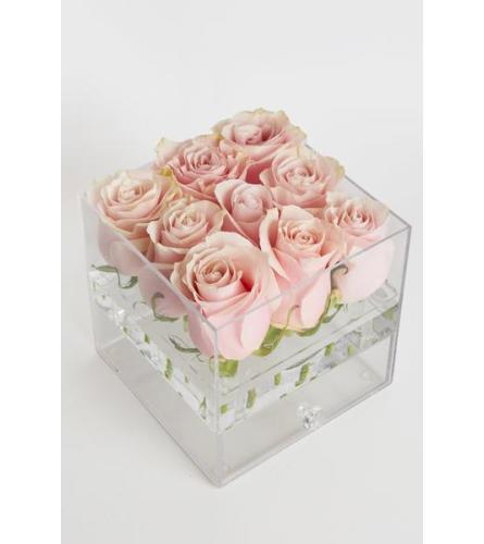 Acrylic Box   9 roses