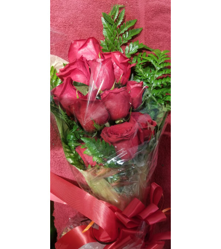 Red Roses in Foil Sleeve