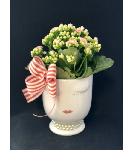 Faith and Happiness. An arrangement by Amazing Flowers.