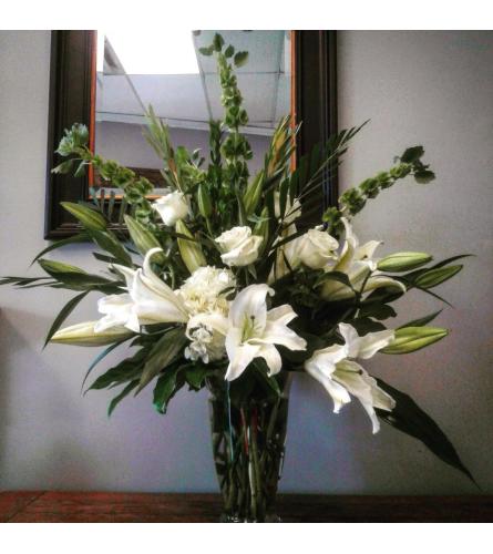 Custom white lily and rose vase