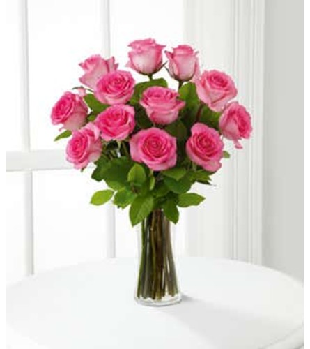 ELEGANT CLASSIC PINK ROSES