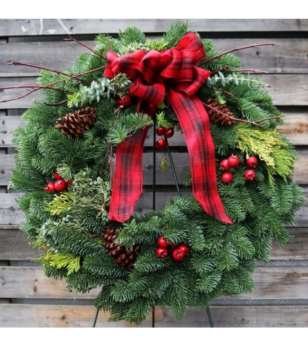 24" Wreath with a bow