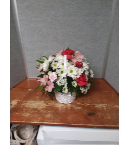 Small Valentines Basket