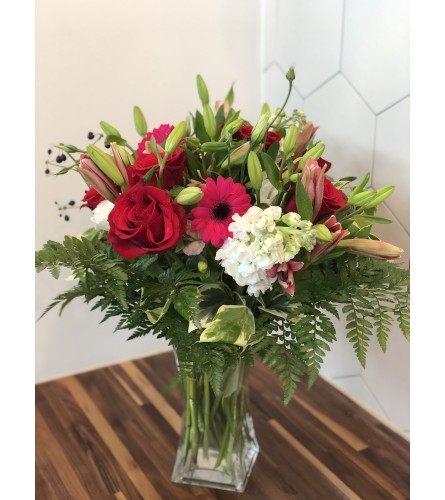Half Dozen Roses @ Charming