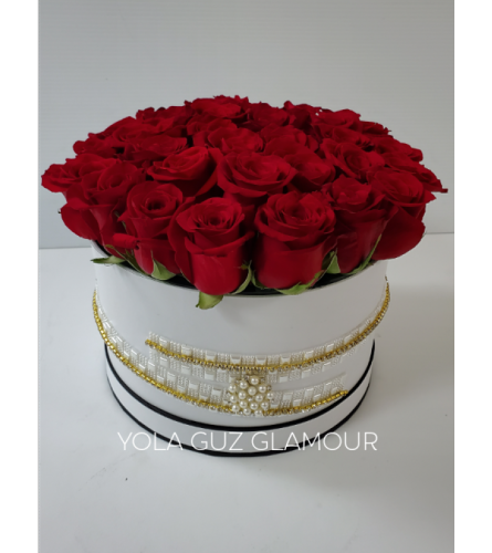 Channel Red Roses in Couture  Box