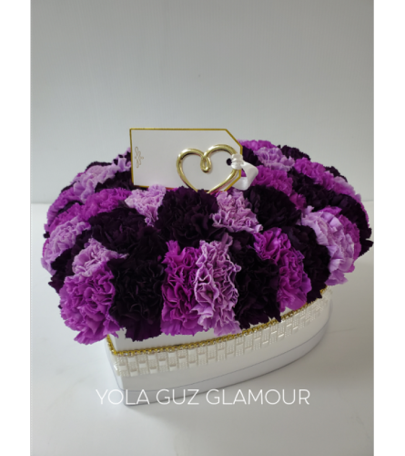 Channel Heart And Carnations in Couture Box