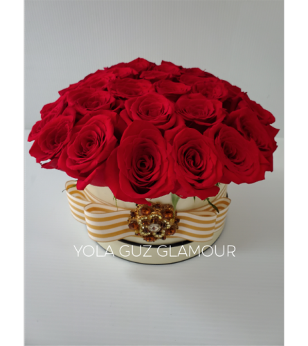 Channel Roses In Beige Box